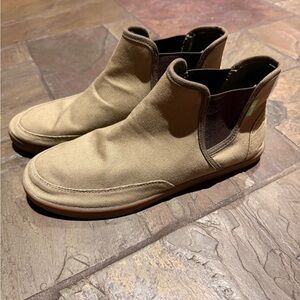 Sanuk Men's Tan Chukka Boots